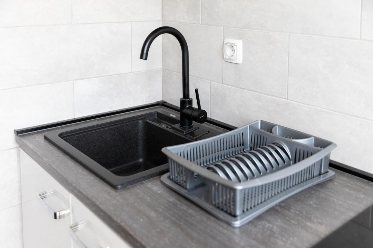 Studio Apartman Sirius Szluin Kültér fotó